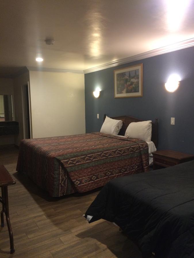 Lomita Royal Inn المظهر الخارجي الصورة