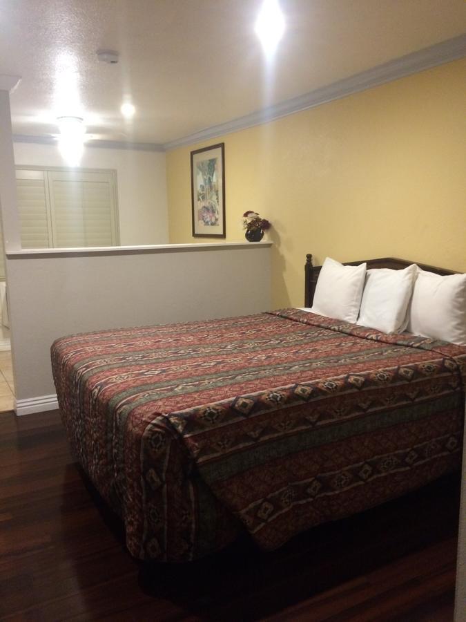 Lomita Royal Inn المظهر الخارجي الصورة
